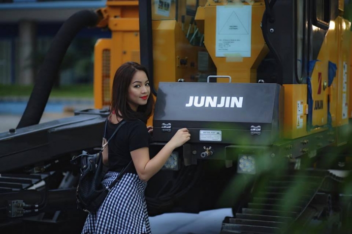 NÉT QUYẾN RŨ CỦA CHIẾC MÁY KHOAN ĐÁ JUNJIN