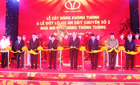Xi măng Thành Thắng đón nhận Huân chương Lao động hạng Ba và Khánh thành dây chuyền số 2